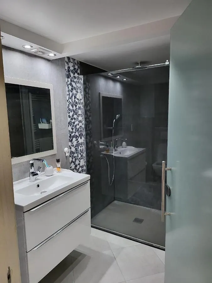 布鲁塞尔Duplex Elegant Situe A 1Min De La Gare Du Nord公寓 公寓